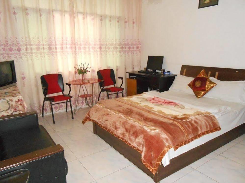Chengdu Cosiness Home Hotel מראה חיצוני תמונה
